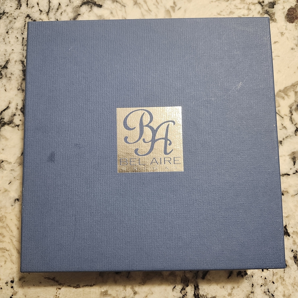 Bel Aire Gold Floral Hair Accessory - Picture 4 of 5